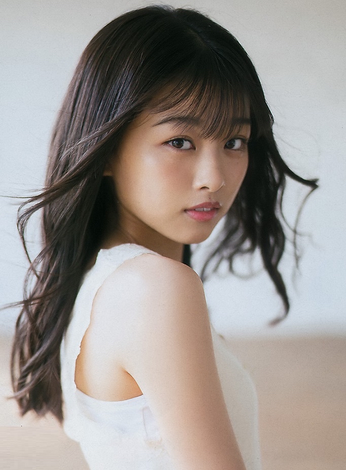 20岁的原田葵,眼神中满是沧桑感