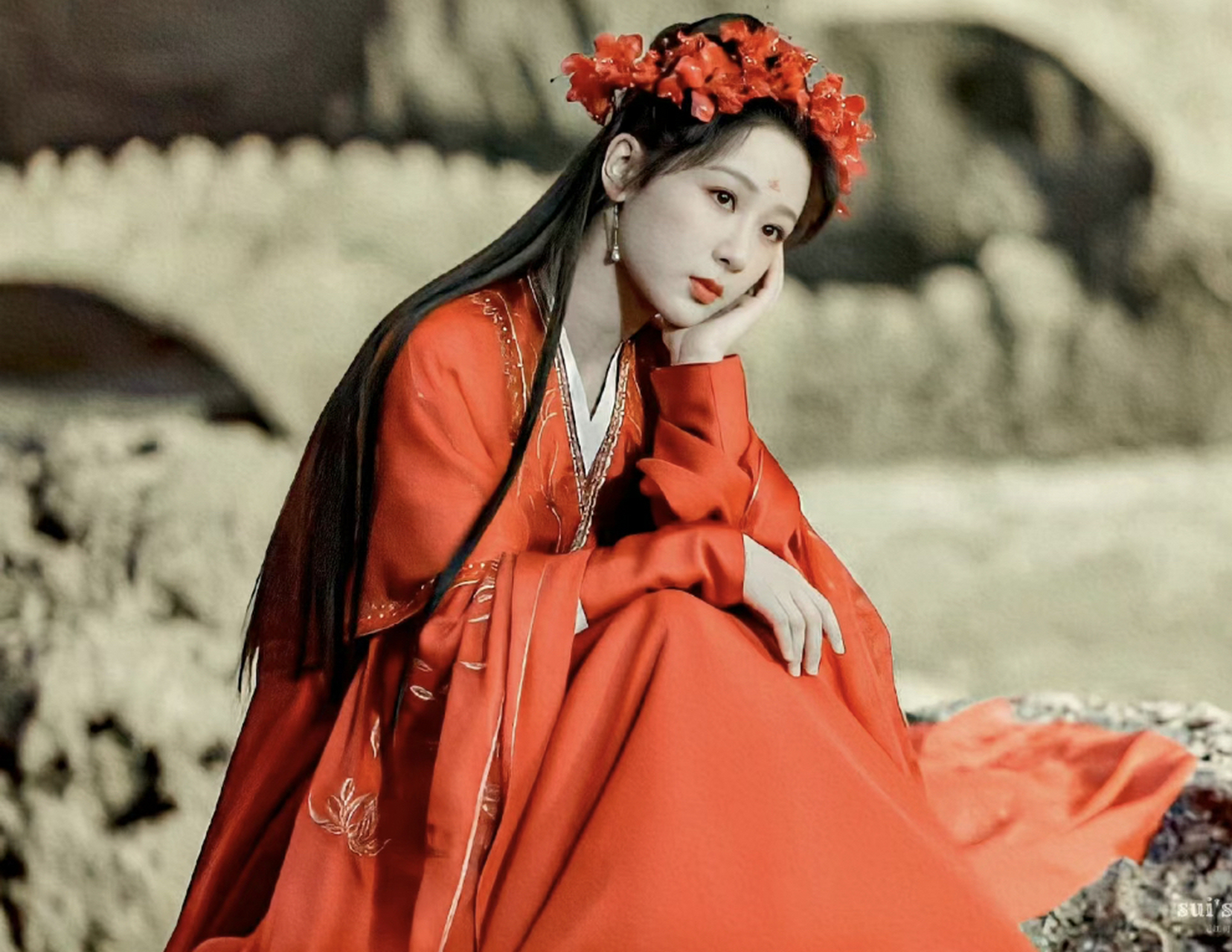 若是取出神器,小夭就能露出真实的容貌了,就不会再变来变去了.