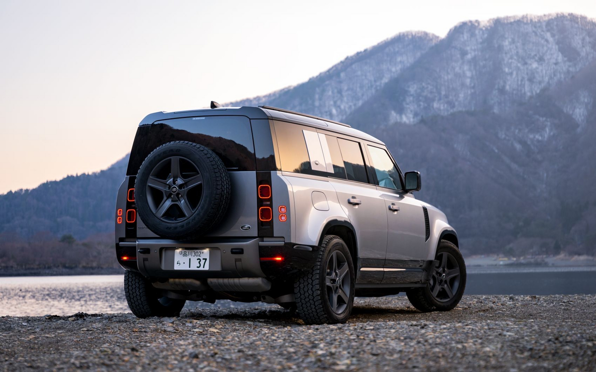 2023款路虎卫士110 676767