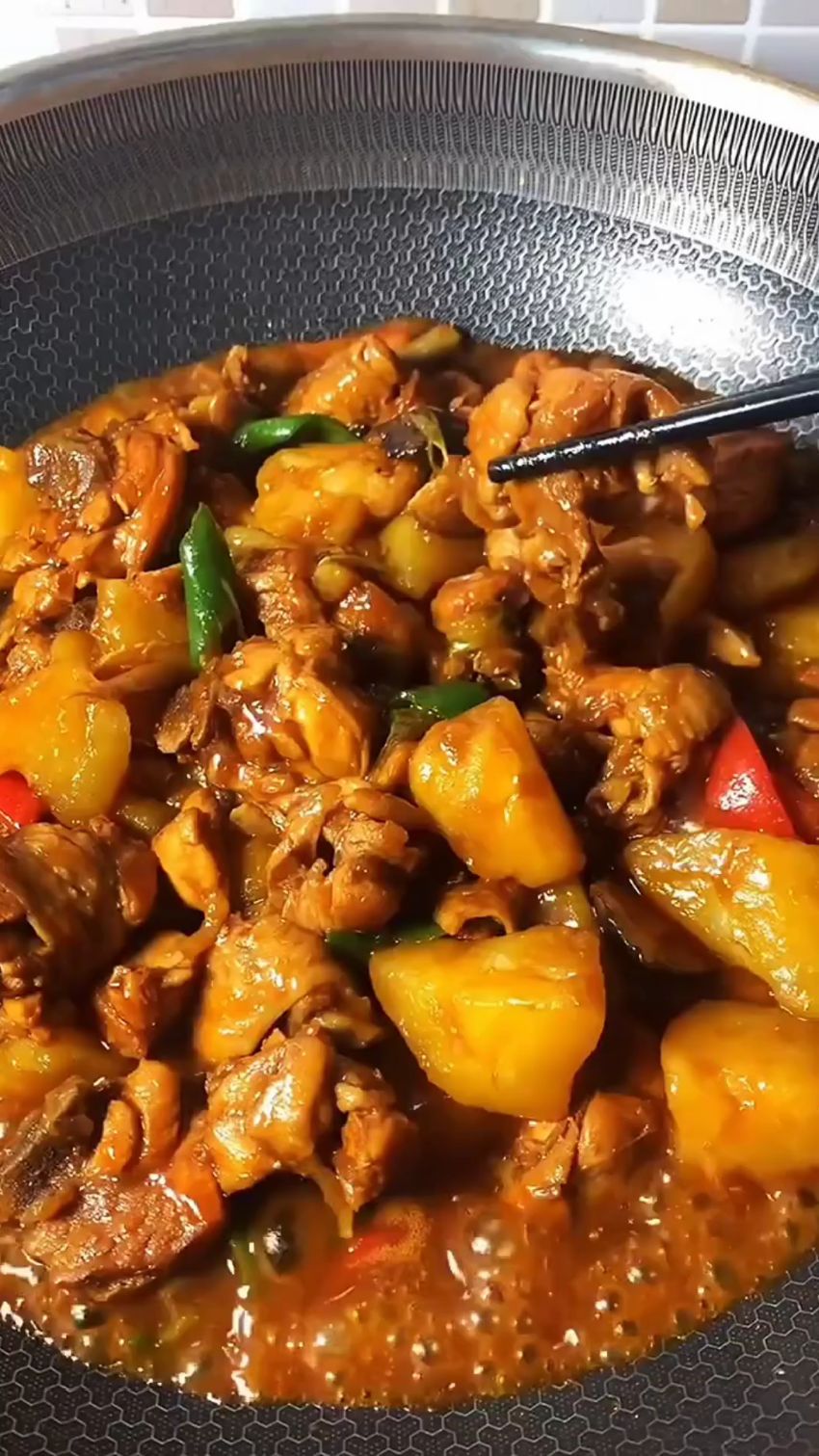 土豆焖鸡块你就像我这样做,特别的入味好吃