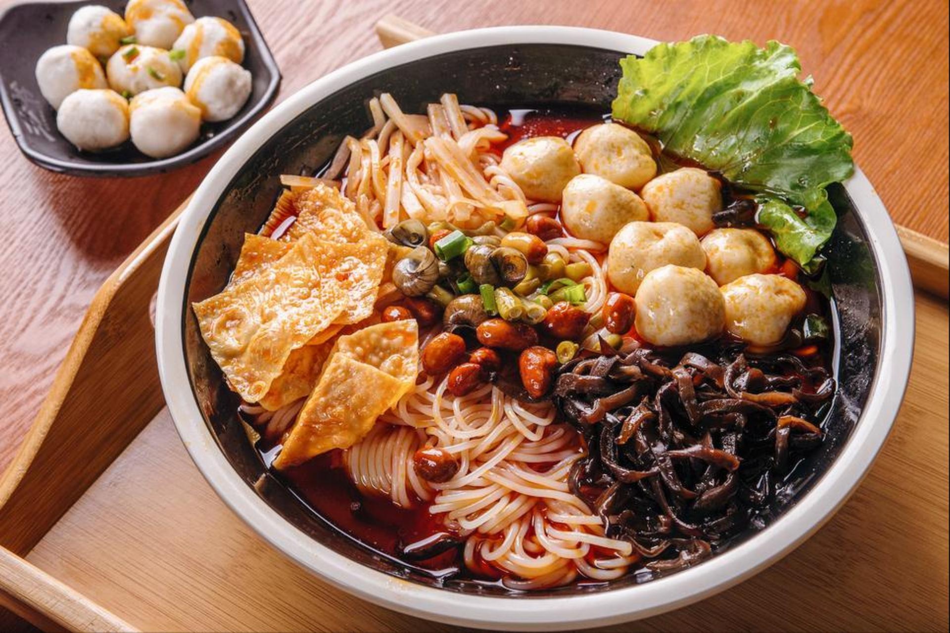 尽管"天下美食千千万",但有些食物却因其独特的气味而被称为"臭"食.