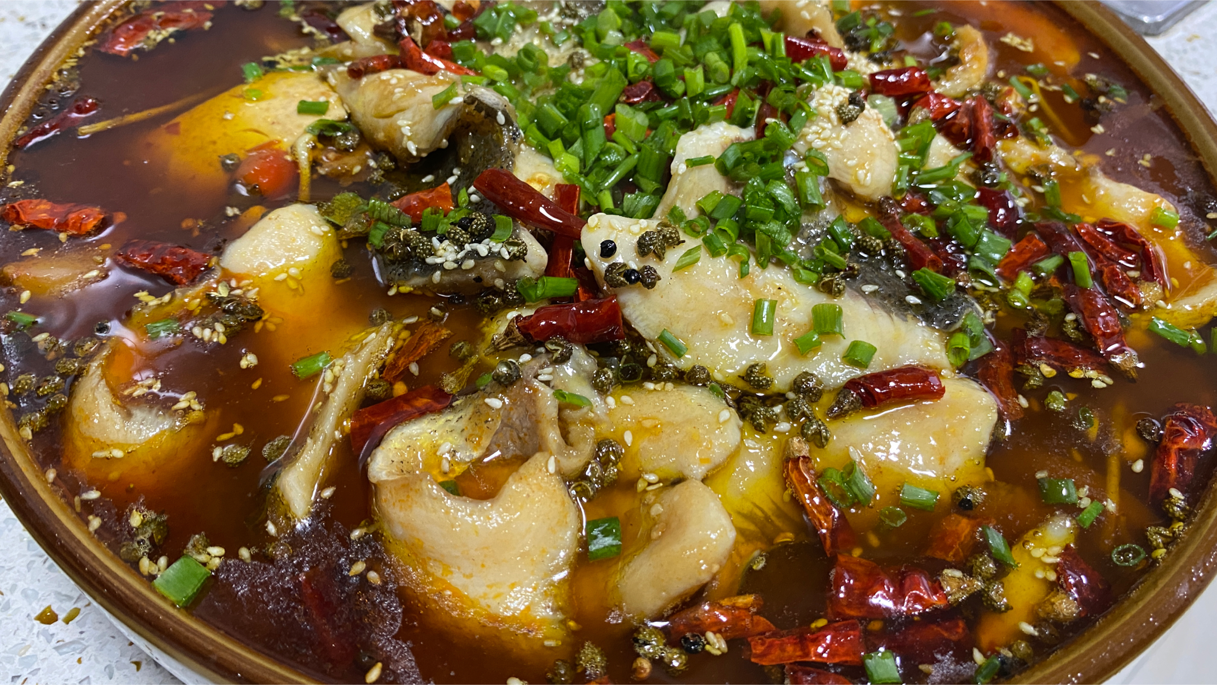 四川特色菜之“麻辣水煮鱼”,年夜饭桌上必备菜,年年有余,收藏