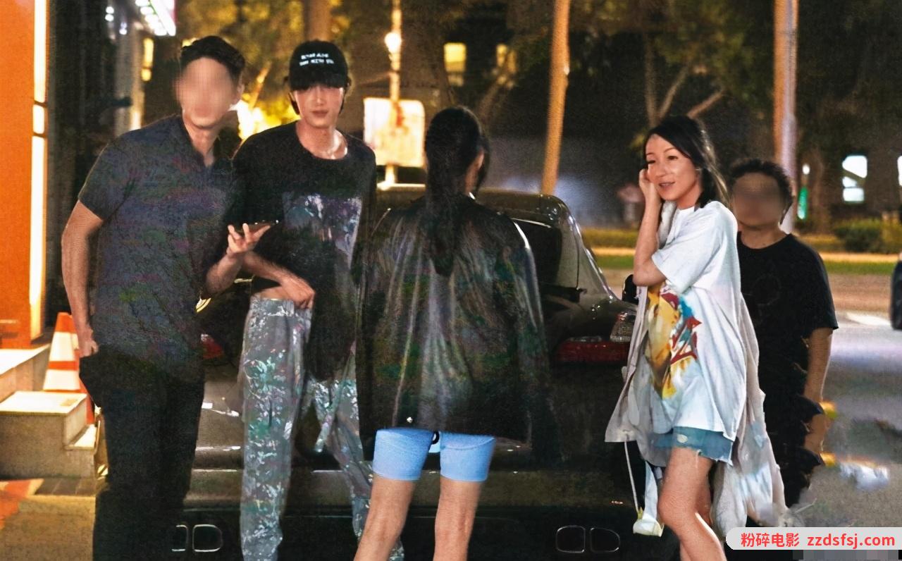 姐弟恋不靠谱?萧亚轩狠斩与第17任男友四年情,黄皓两字吐心声