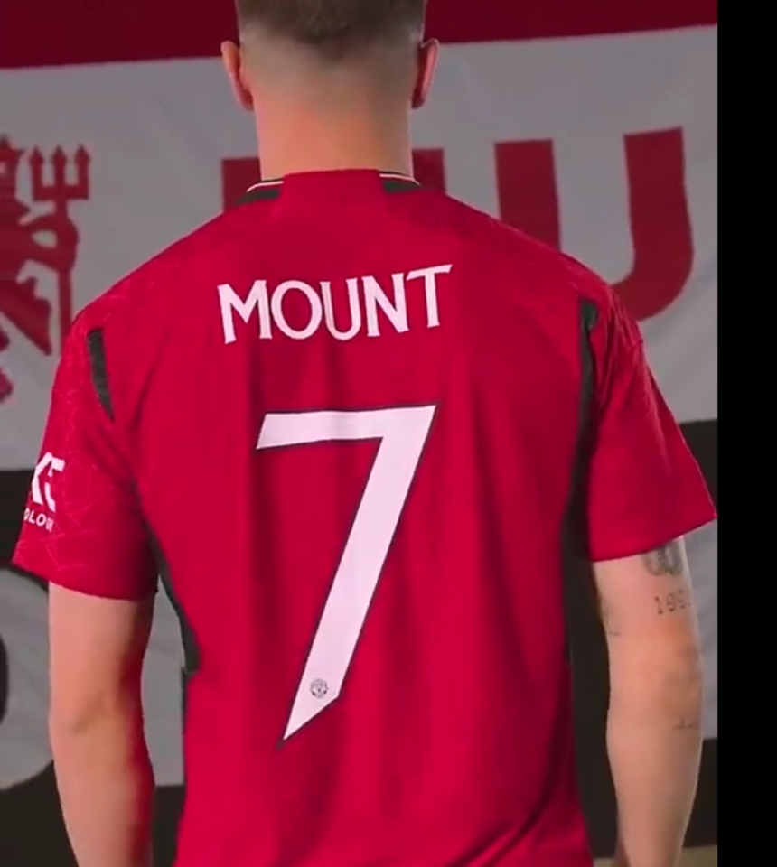 红魔新7号!曼联官方:新援芒特将身穿7号球衣!