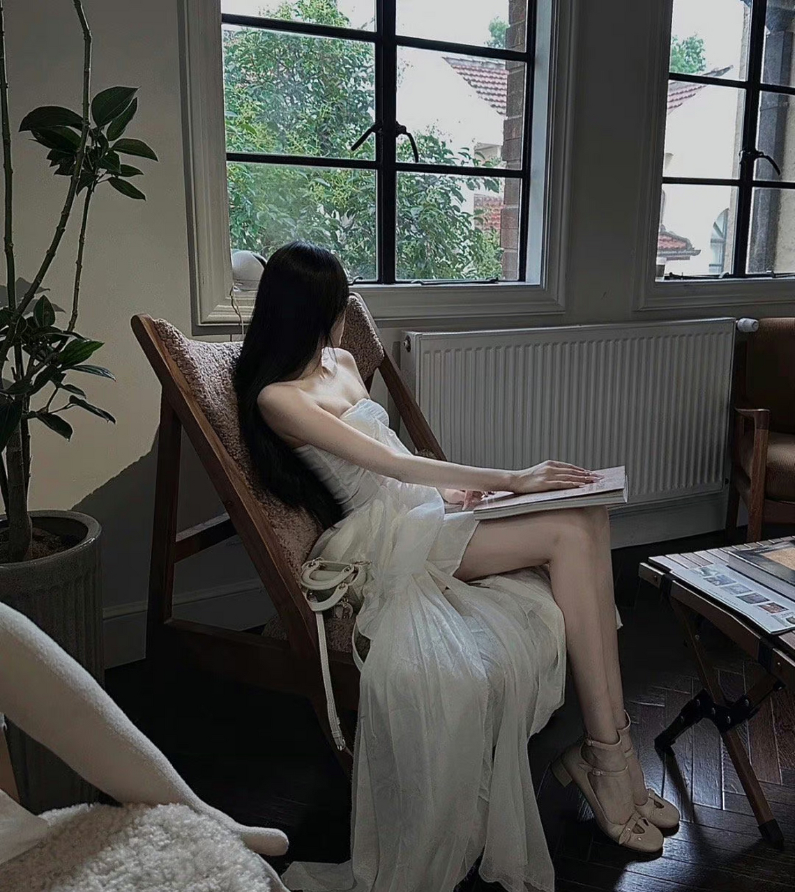 朋友圈的高冷文案  1.什么关系说什么话,别越界.  2.