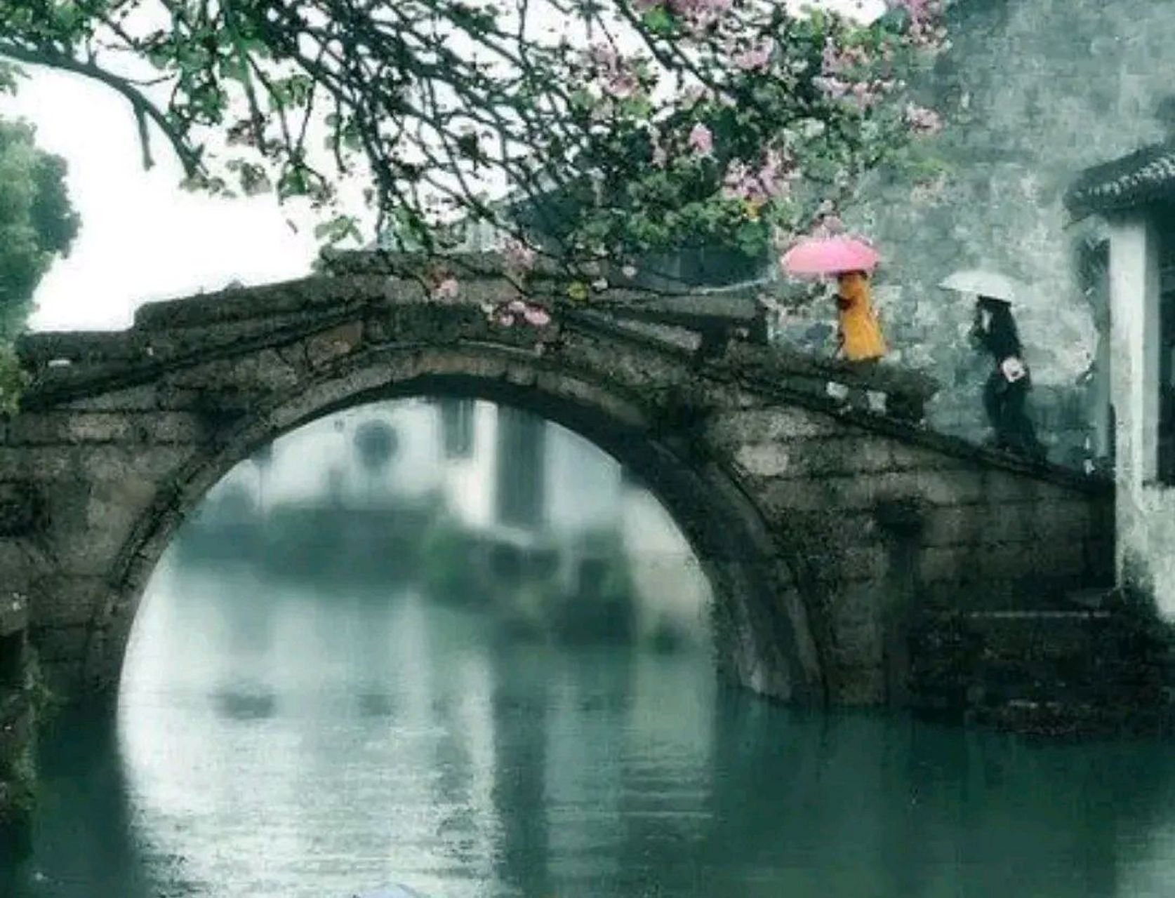 就图随笔·江南春雨  突如细雨凉似秋, 古楼一夜起薄愁.