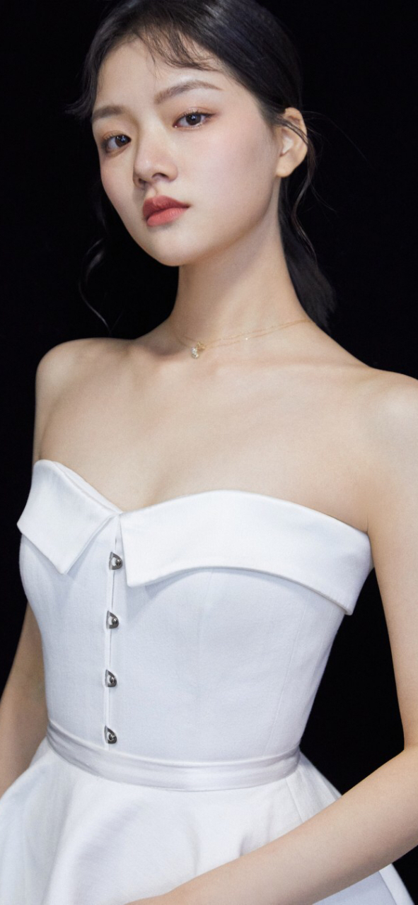 任敏的白裙子秀性感