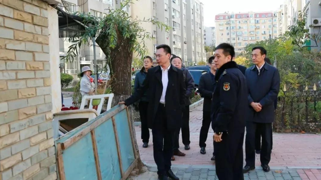 他,现任鞍山市市长,是辽宁省最年轻地级市市长