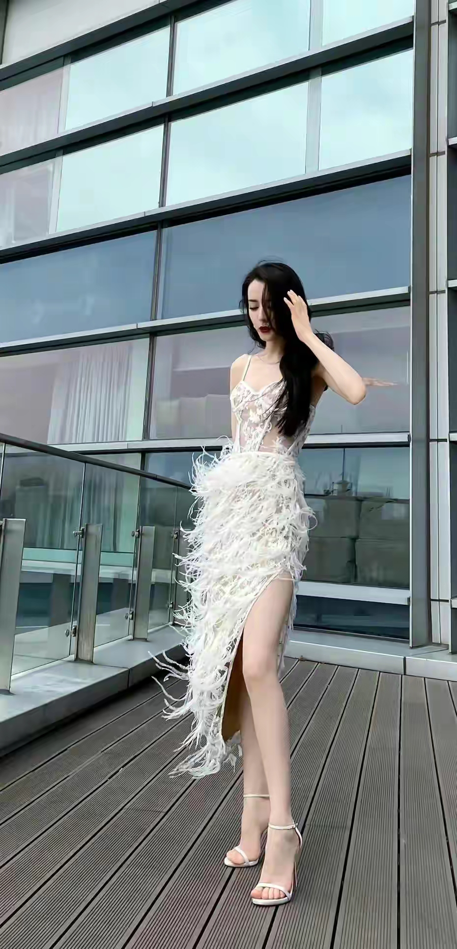 迪丽热巴,纯白羽毛的精灵