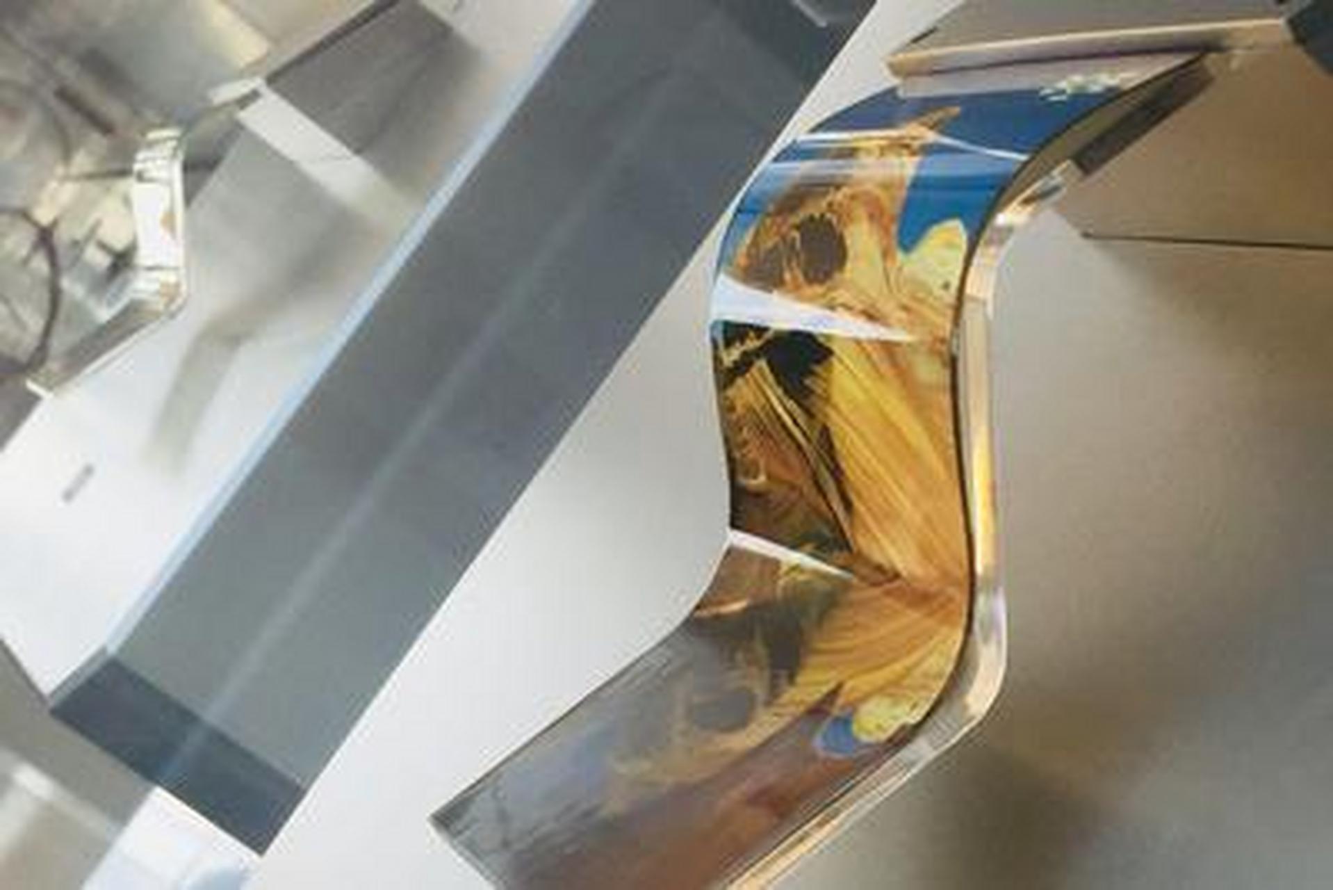 近几年对于柔性玻璃的要求越来越高,要薄,要质量好等等,要求越高,研究