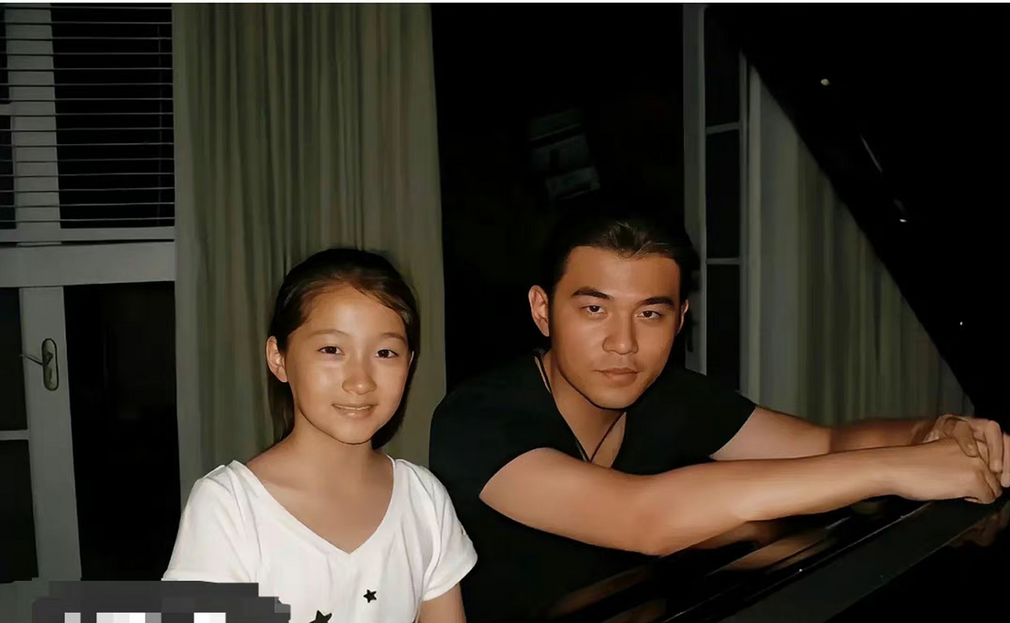 关晓彤和周杰伦,这两个名字代表着不同的音乐时代和娱乐圈的新星.