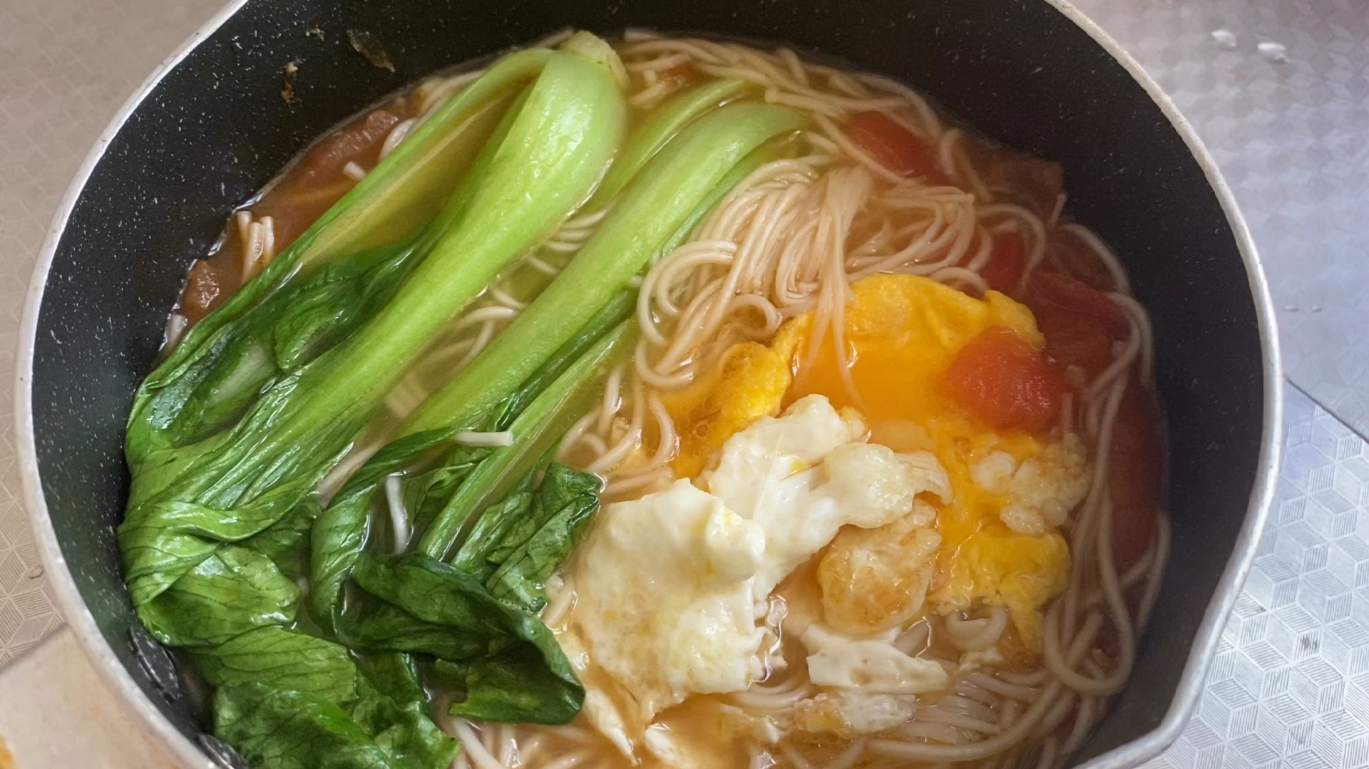 我们一起减肥吧!青菜鸡蛋面减肥这样吃一月瘦10斤