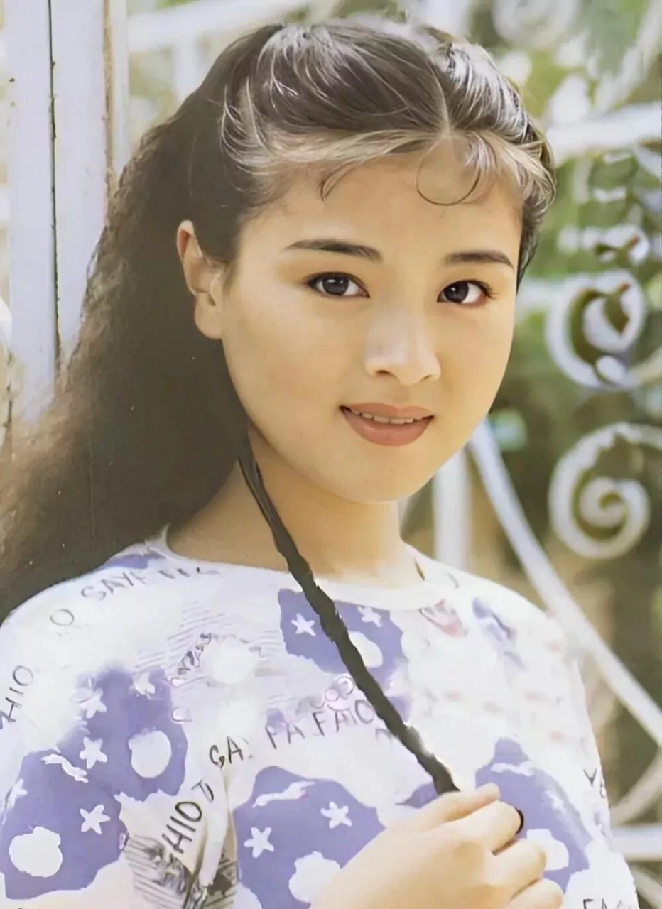 赵明明年轻时图片