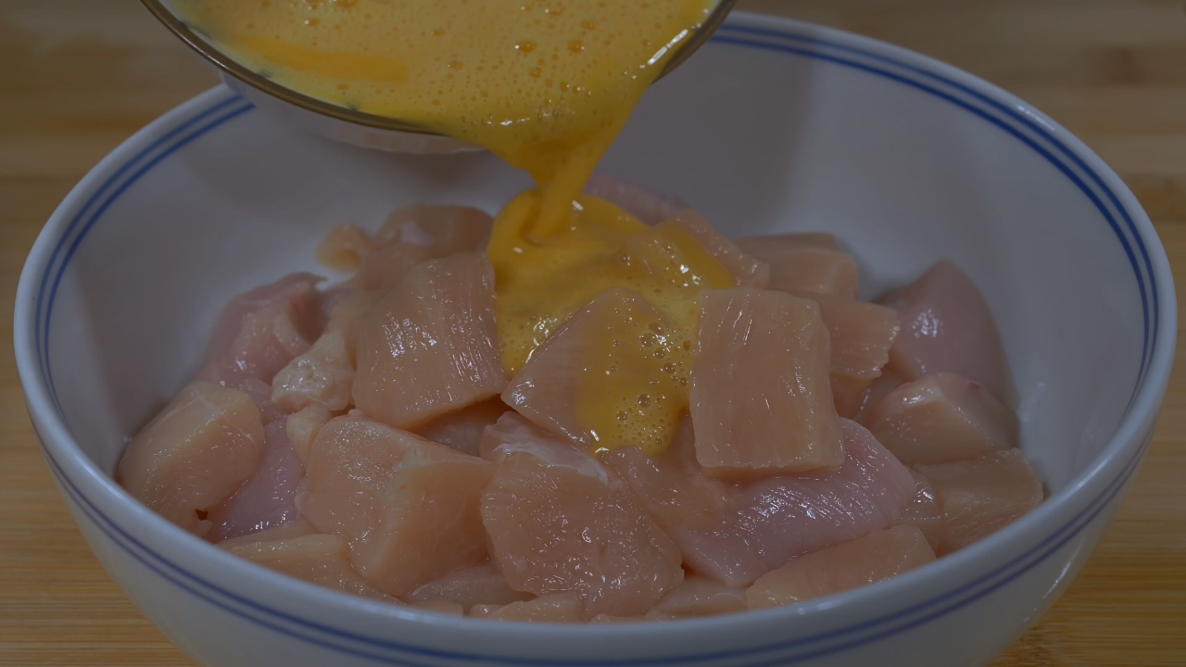 我认为这是鸡胸肉最好吃做法,外酥里嫩,小朋友一口一个太香了