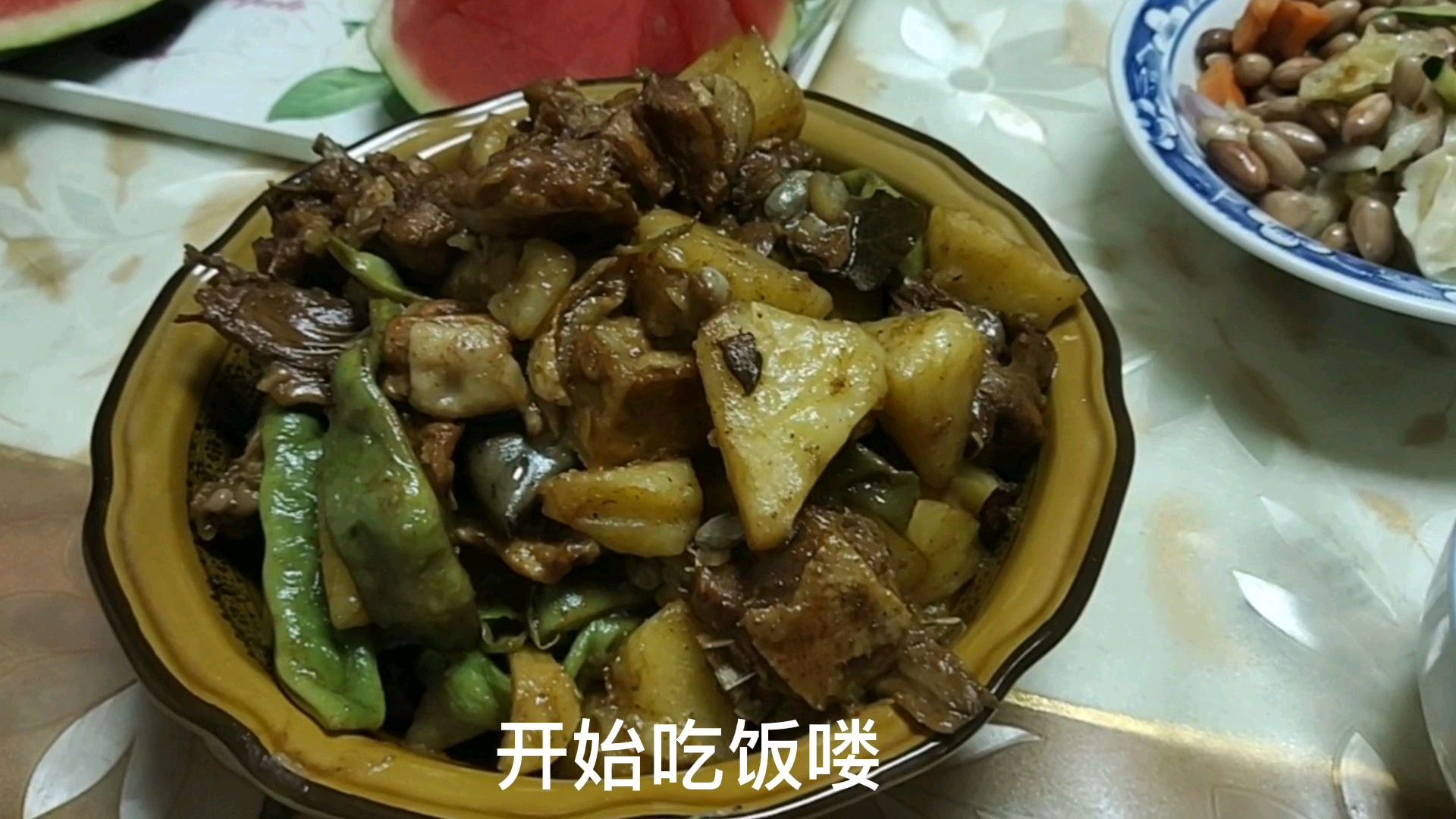 做一道东北名菜小鸡炖土豆豆角