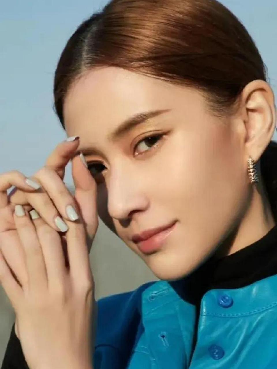 何超莲长得真好看,葡萄牙血统混血儿让她五官和身材都很棒!
