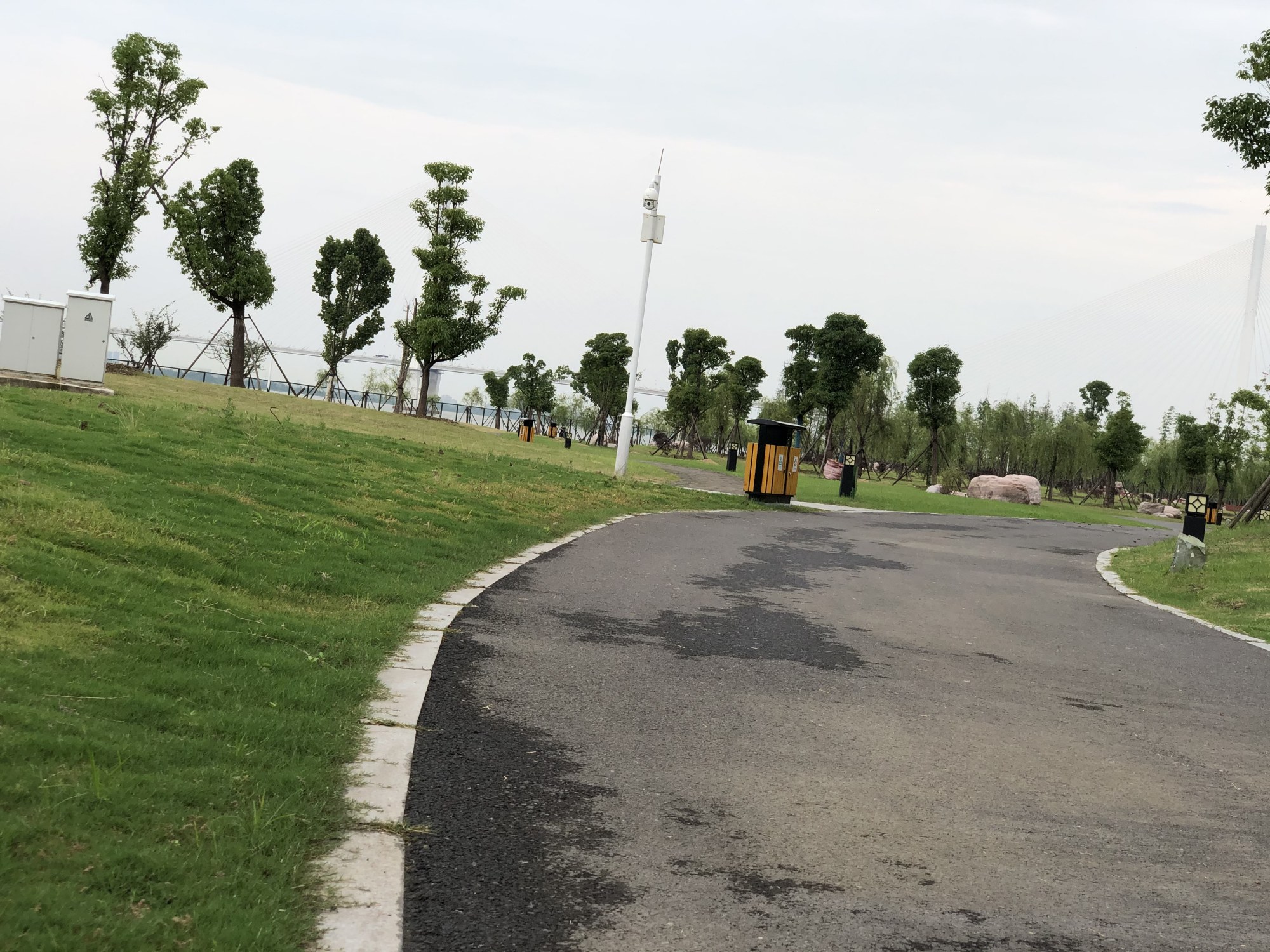 武汉余家头江滩,漂亮风景不如青山区江滩