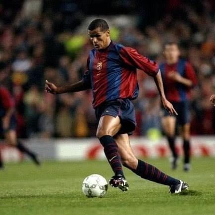 解析:巴萨10号里瓦尔多很伟大,但足坛历史地位还是不如他?