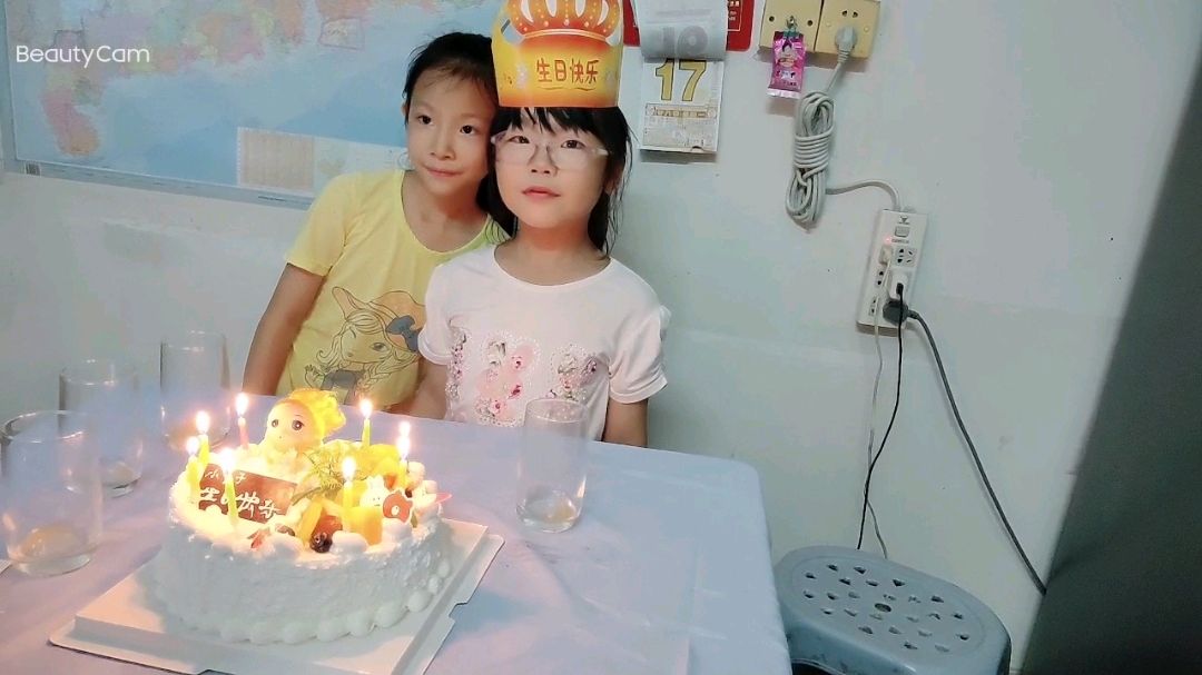 闺女的好朋友生日请客,好美的西餐式晚餐,外面都吃不到哟