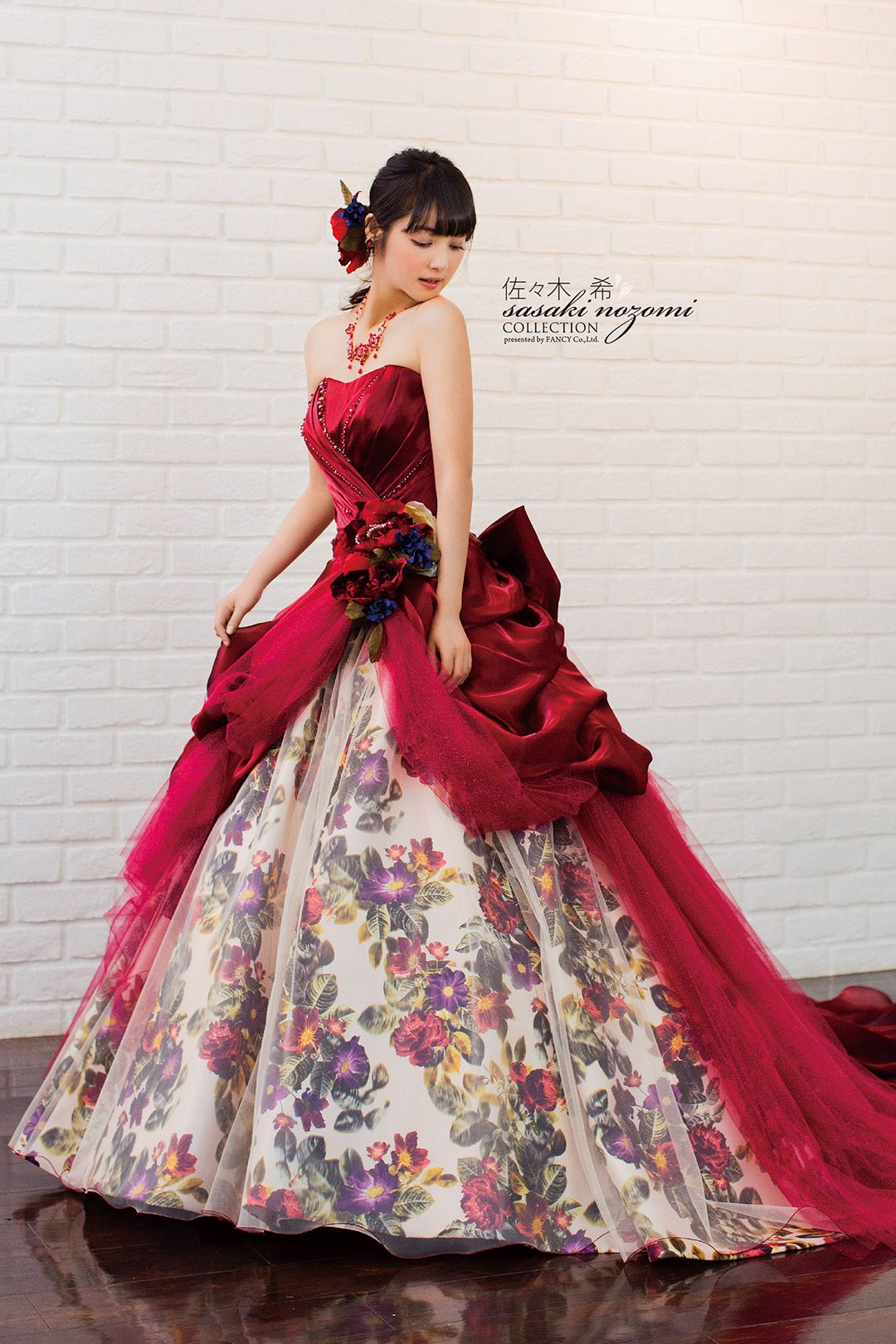 公主的梦境!这5个日本品牌的彩色花朵婚纱会让你忘记白色婚纱