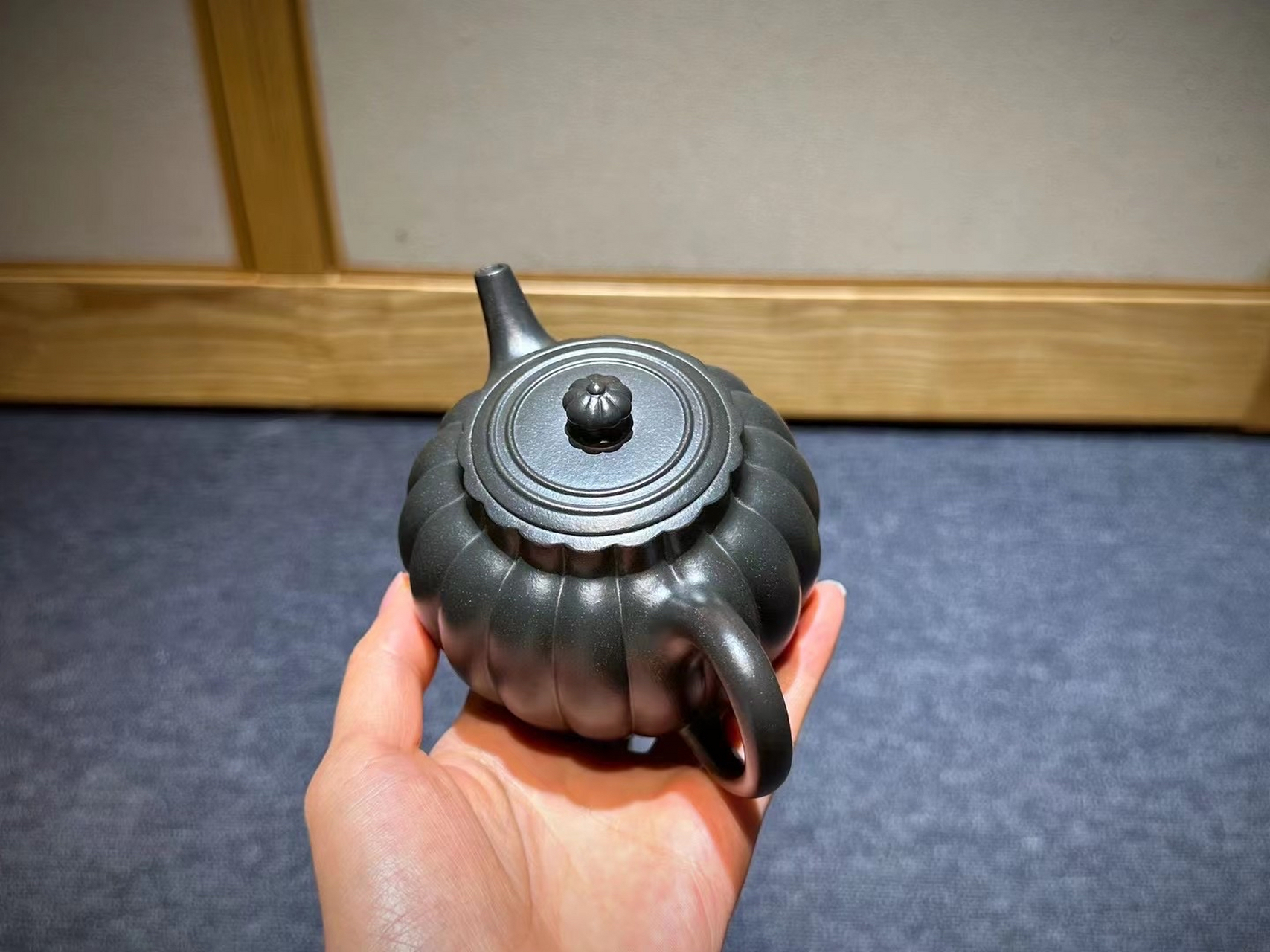 【黄金颂】 九龄君子兰泥料,容量260cc 高工汤宣武作品,范泽锋监制!