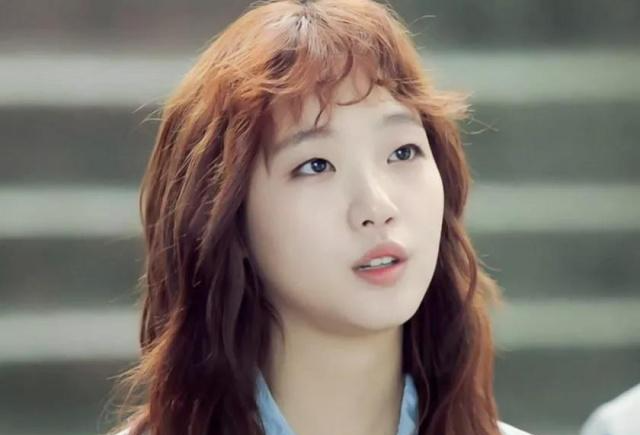 俏皮可爱的泰迪卷刘海,再一次完美减龄,你也值得拥有