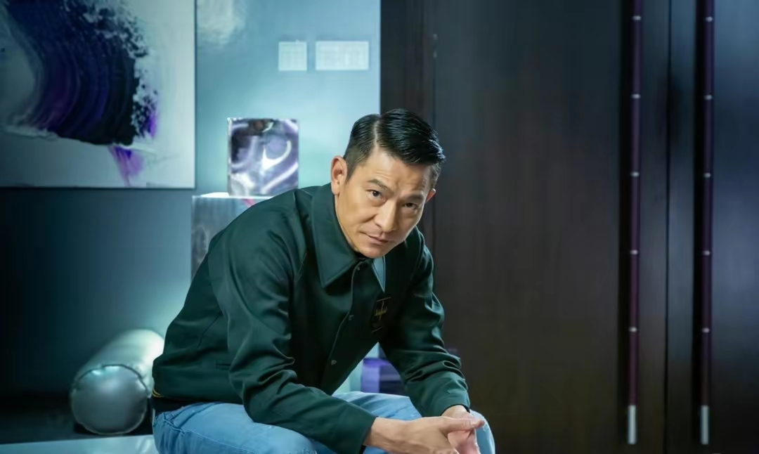 在2021年被四川新锐导演阿生控诉抄袭,随后他将刘德华及《扫毒2》