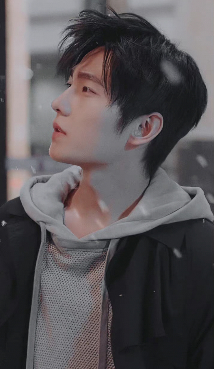 杨洋全职高手叶修~这套衣服叶修穿了好久好久啊