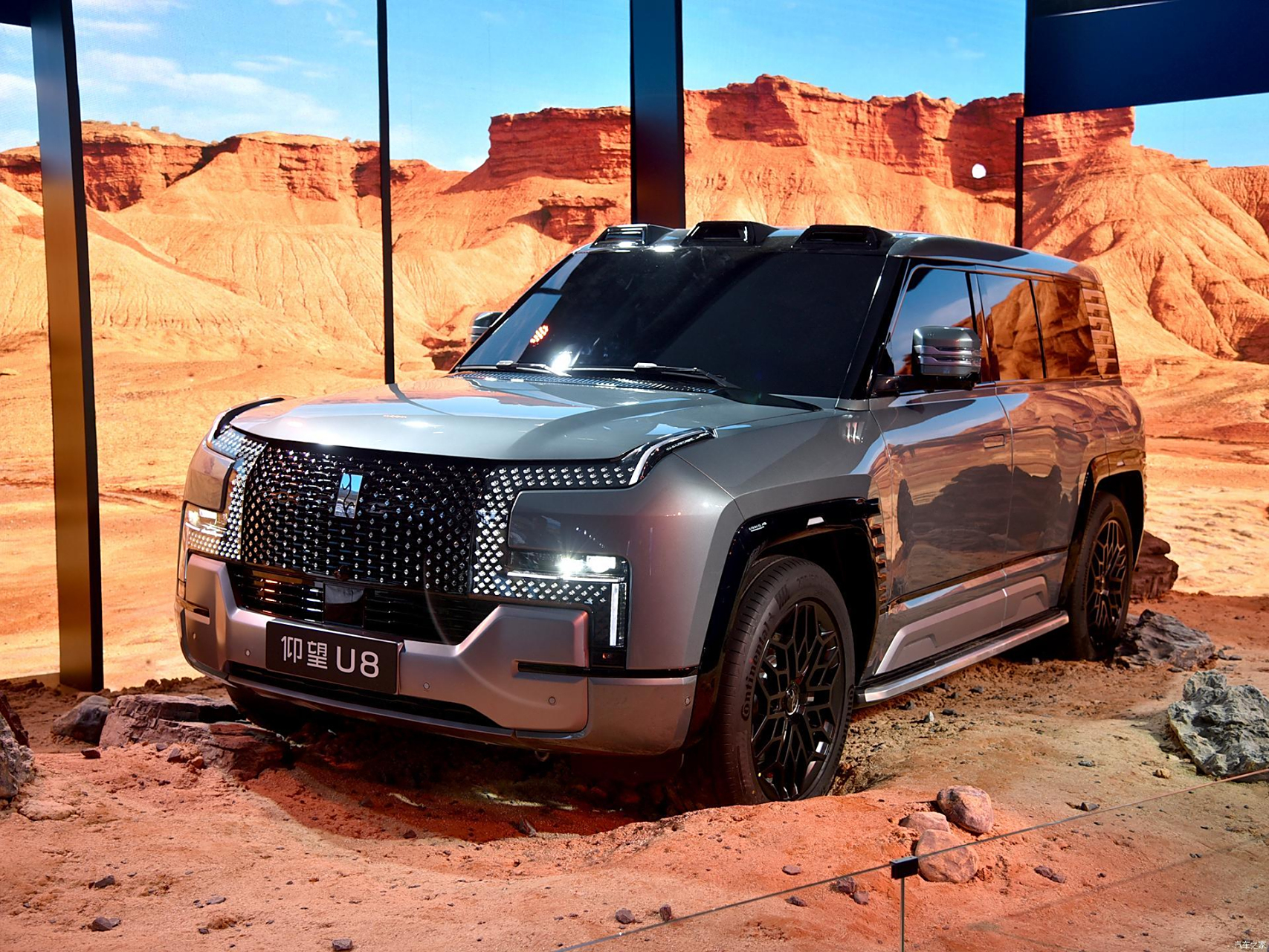 沙漠越野之王?预售价为109.8万元.