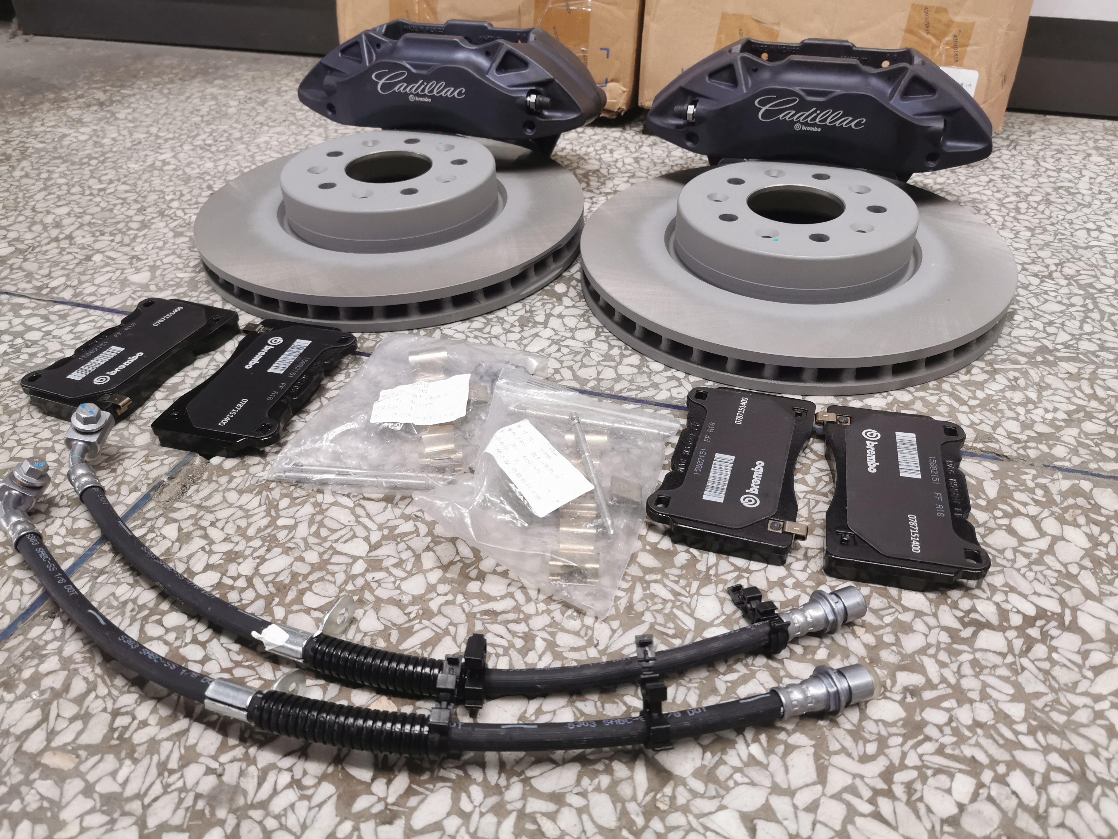 凯迪拉克ct5改装升级原厂f50刹车