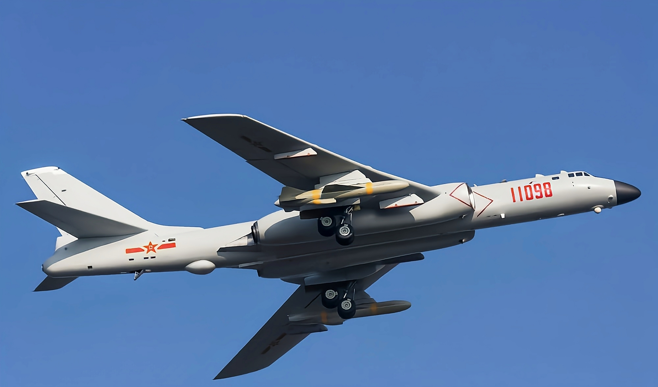 每次全球轰炸机排名,六爷都是榜上有名网上老是有人吐槽轰六何德何能