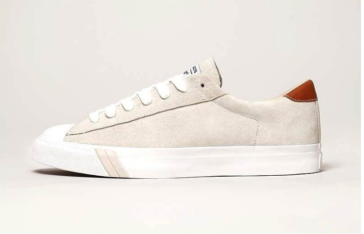 两条杠的鞋子是啥牌子的鞋