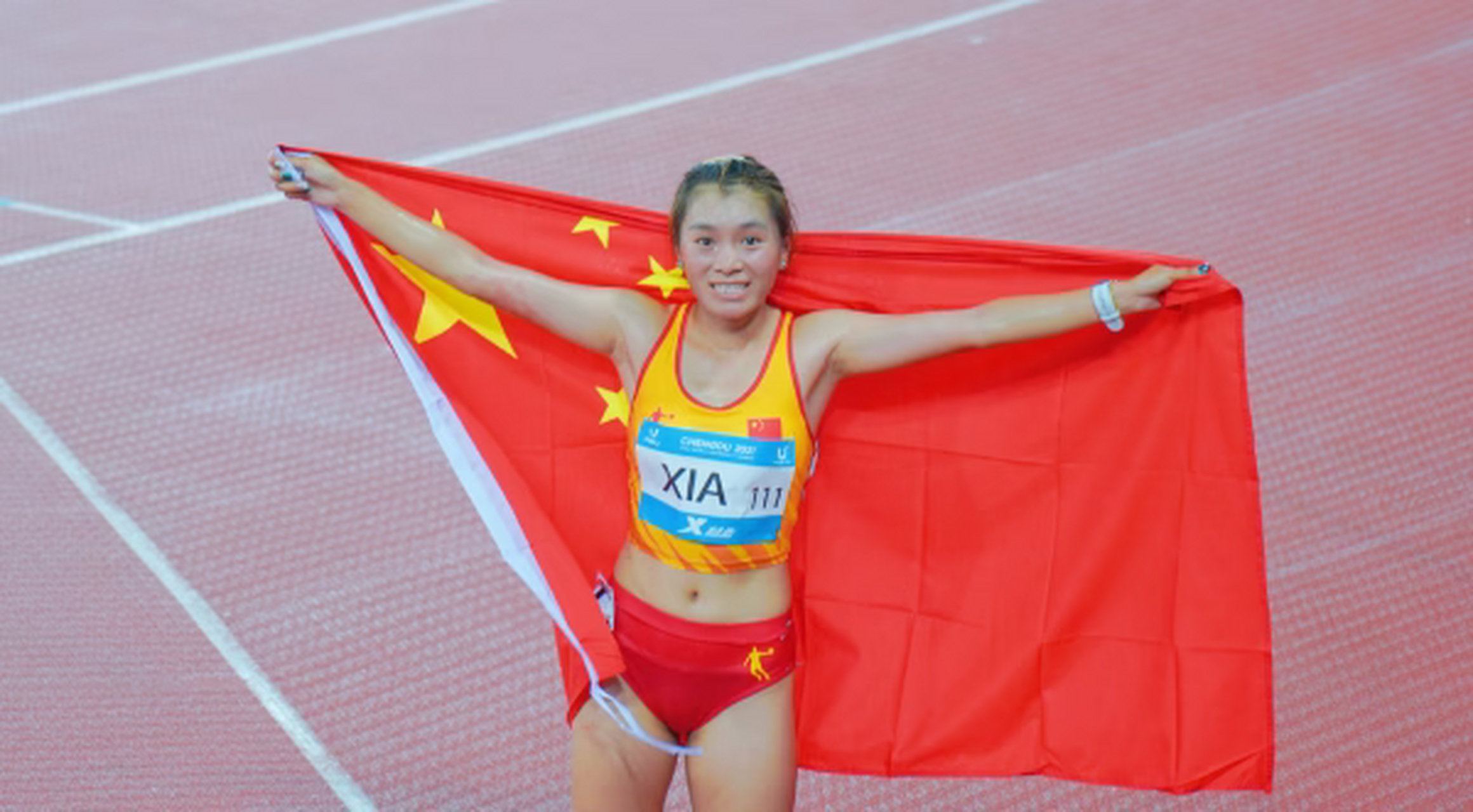 夏雨雨,一个来自贵州毕节山村的姑娘,在成都大运会上实现了自己的体育