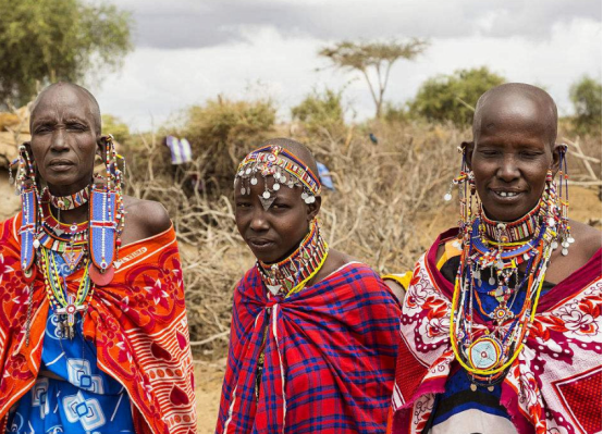 非洲人,为什么钟爱中国色彩艳丽的服装?