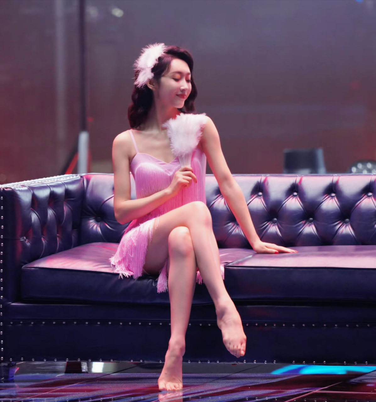 宣璐大秀舞姿,但脚趾变形严重!