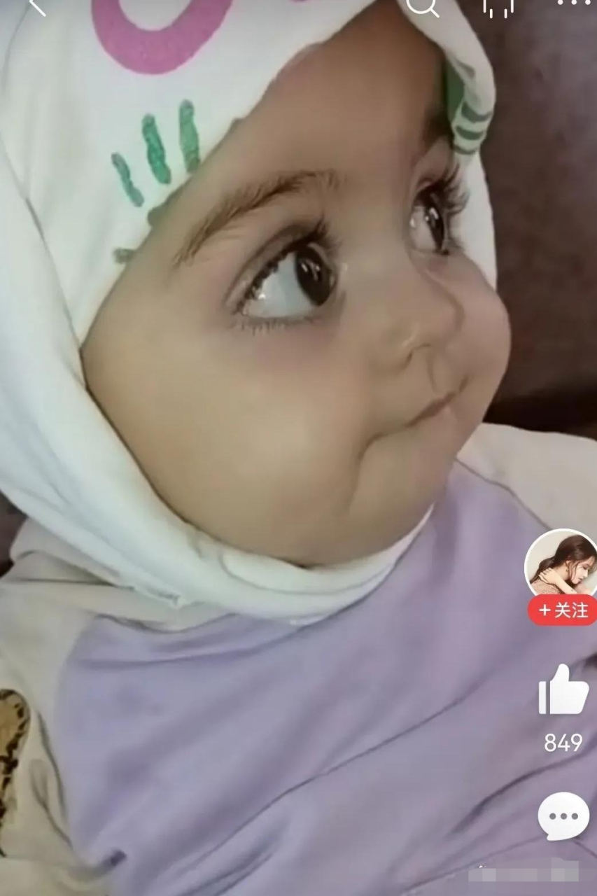 迪拜小可爱,拥有卡姿兰大眼睛,被萌翻了!