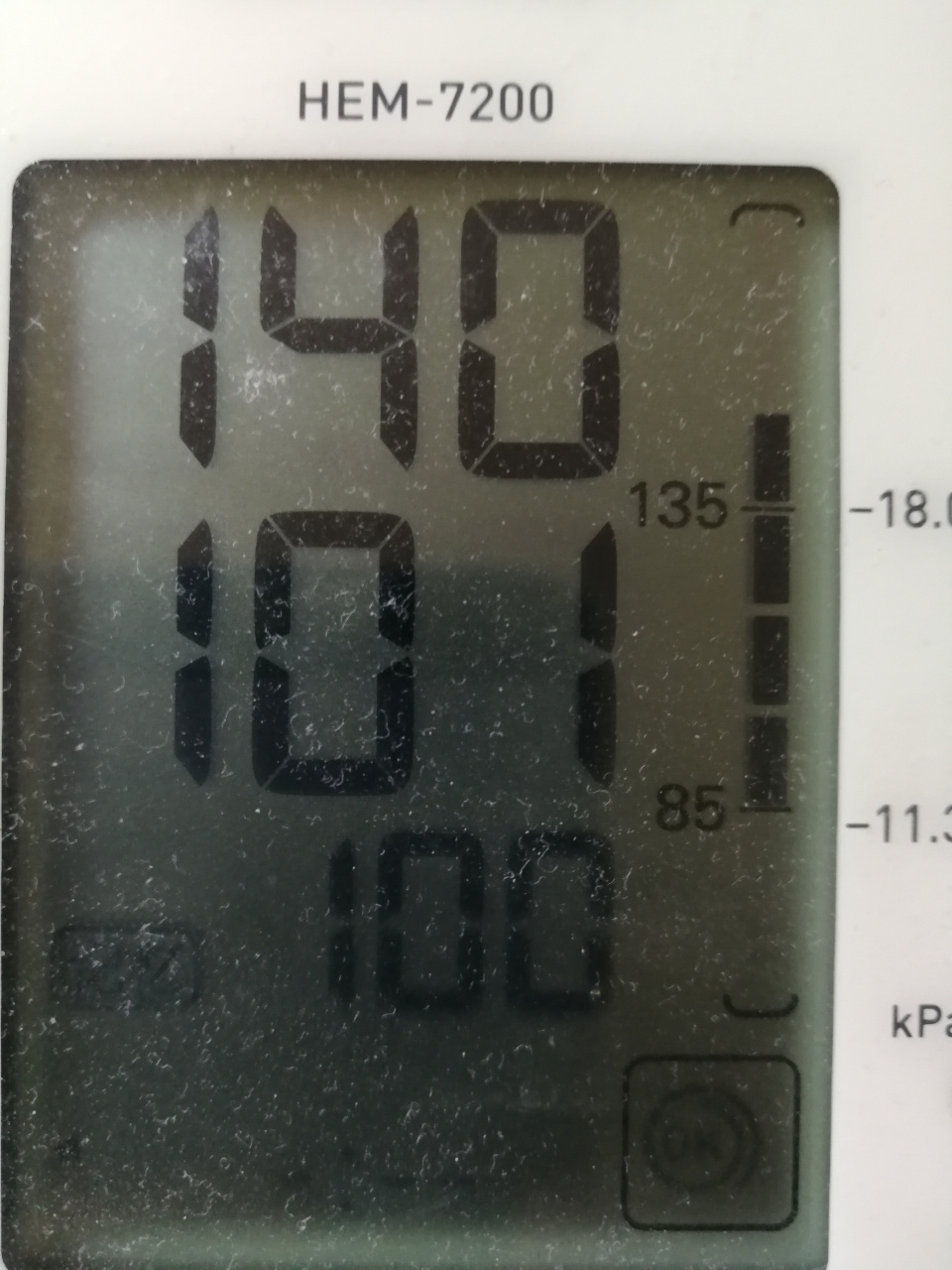 高压140,低压101,心率100 高压102,低压96,心率103 高压131,低 899