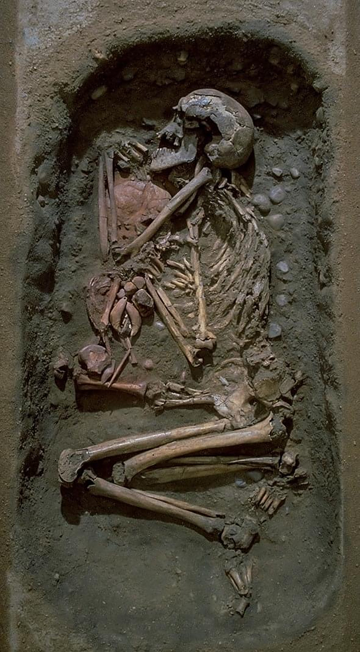 这个男人在离我祖父母的农场只有几百码远的地方被