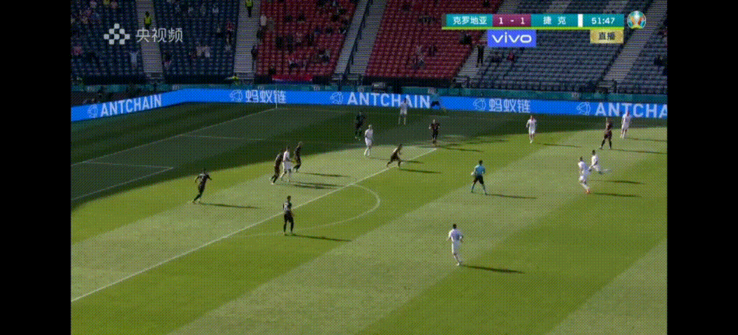 克罗地亚1:1捷克,希克点球领先,佩里稀奇射门扳回比分