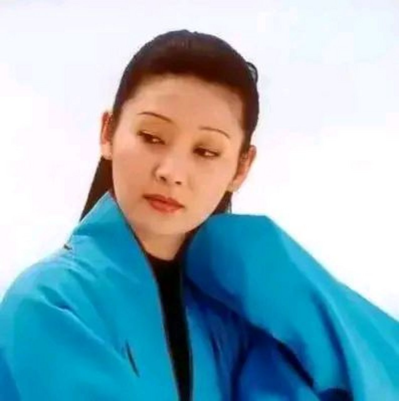 为了唱主角嫦娥,40岁的筱燕秋爬上投资老板的床.