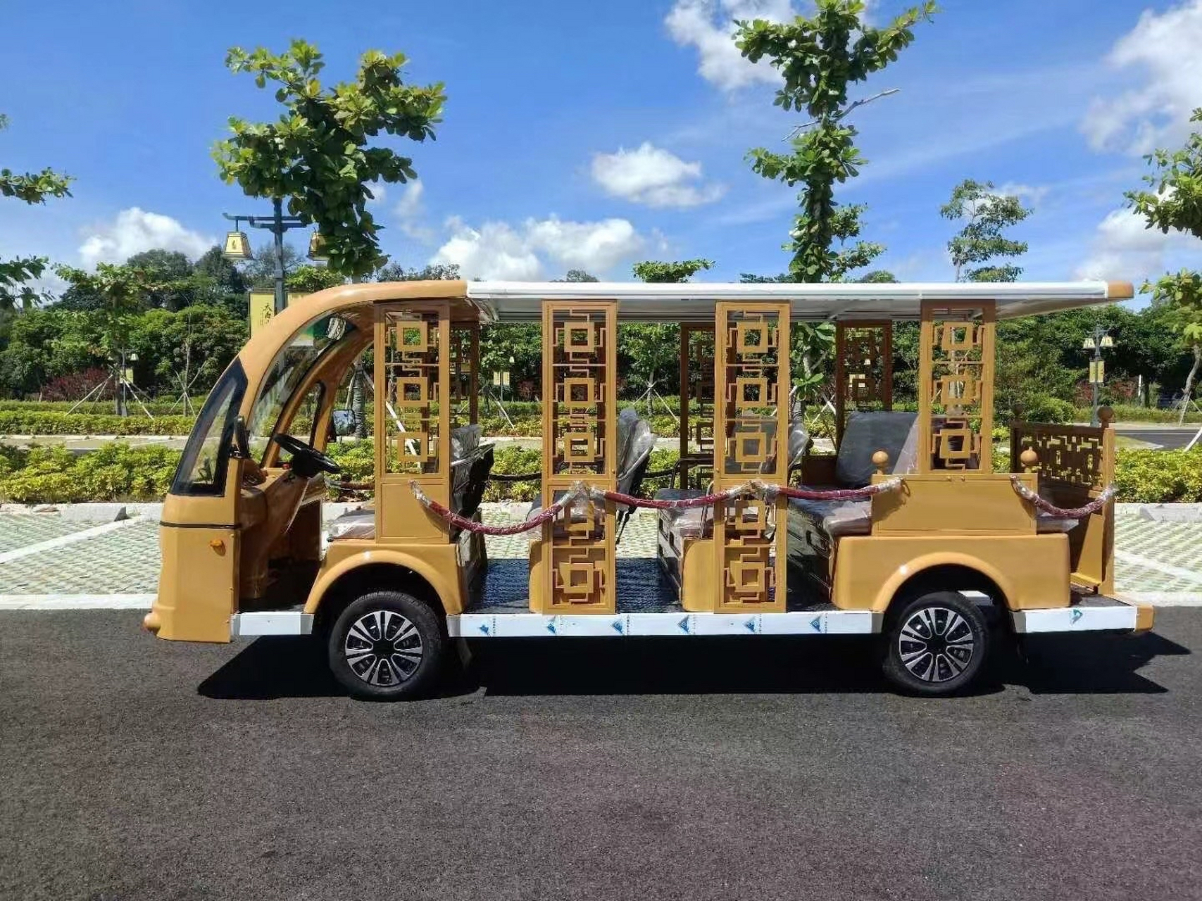 四川重庆景区燃油观光车,山地景区旅游运营的福音!
