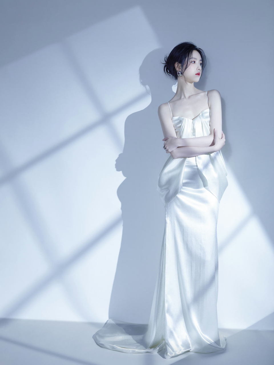 陈都灵最新活动照,真正的美若天仙,就是太瘦了[得意] #美女# #ai共创