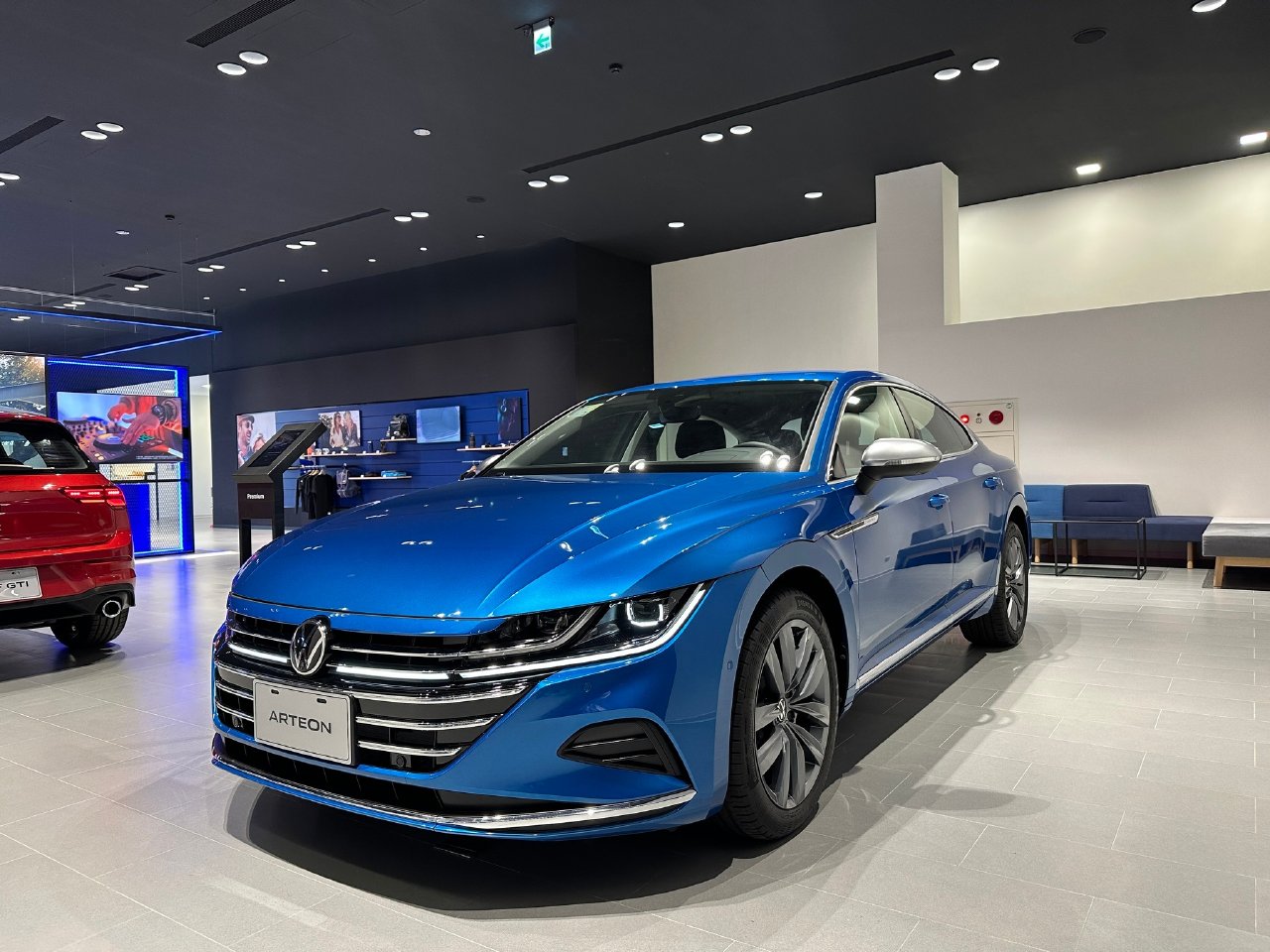 大众arteon"完美升级",细节精致,加速犀利,动力媲美宝马m3