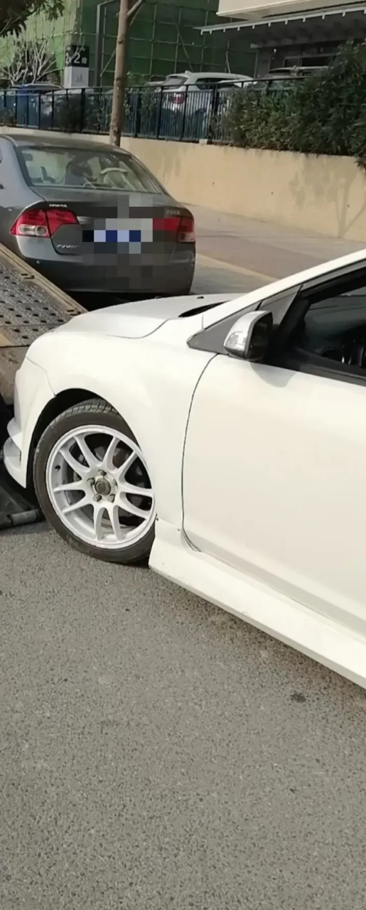 养车顺口溜: 5000公里换机油 10000公里全合成 20000公里换空滤 30000