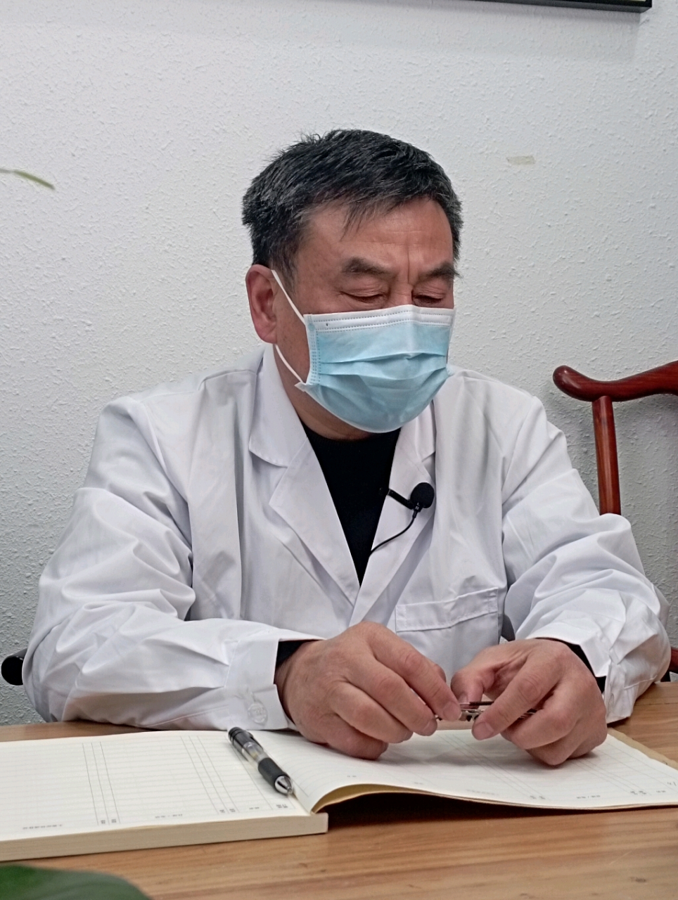 一张方解决患者的顽固失眠后,我才明白:当医生挣钱了,世上便再无治好