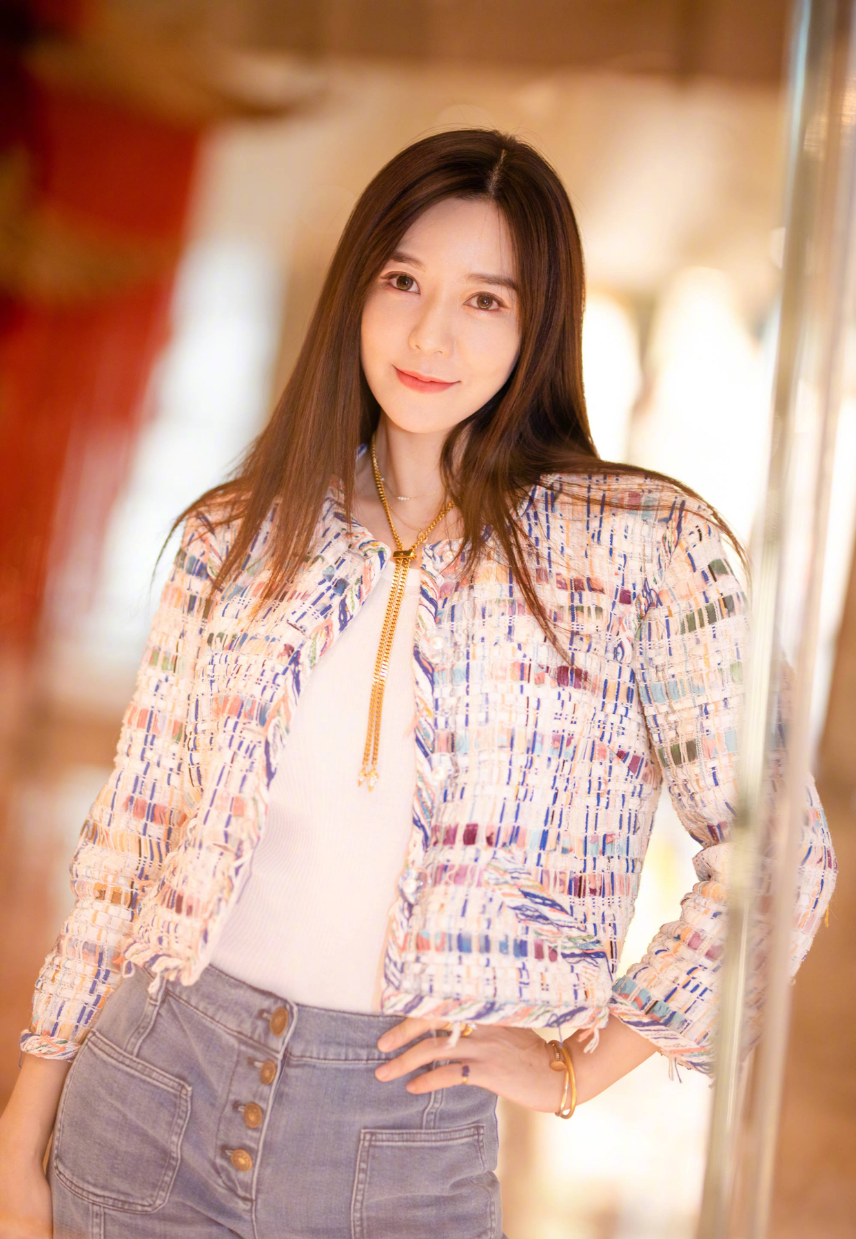 周韦彤:貌美如花,艳丽多姿