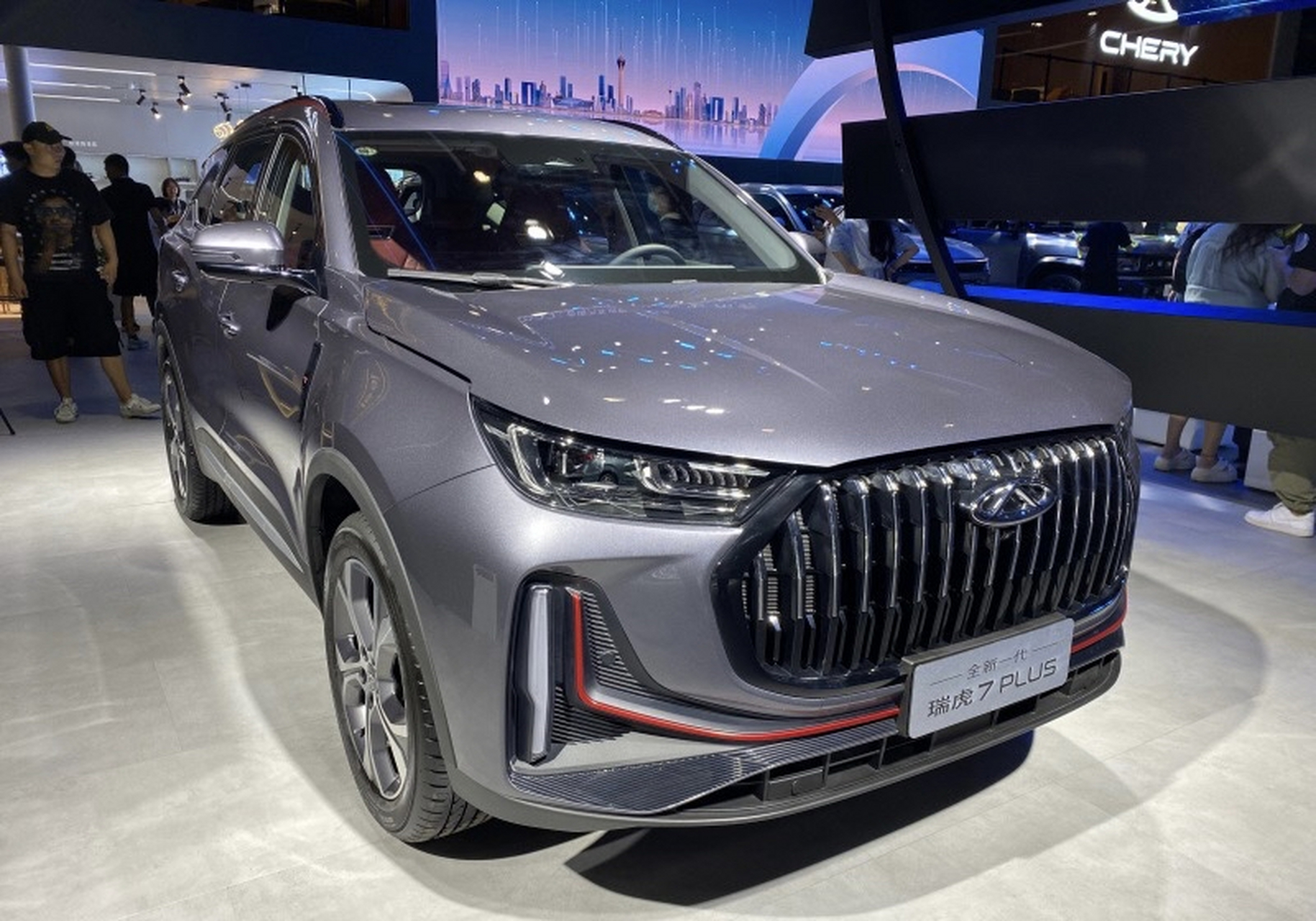 在近期开幕的成都车展上,奇瑞瑞虎7 plus 冠军版正式上市,售9.