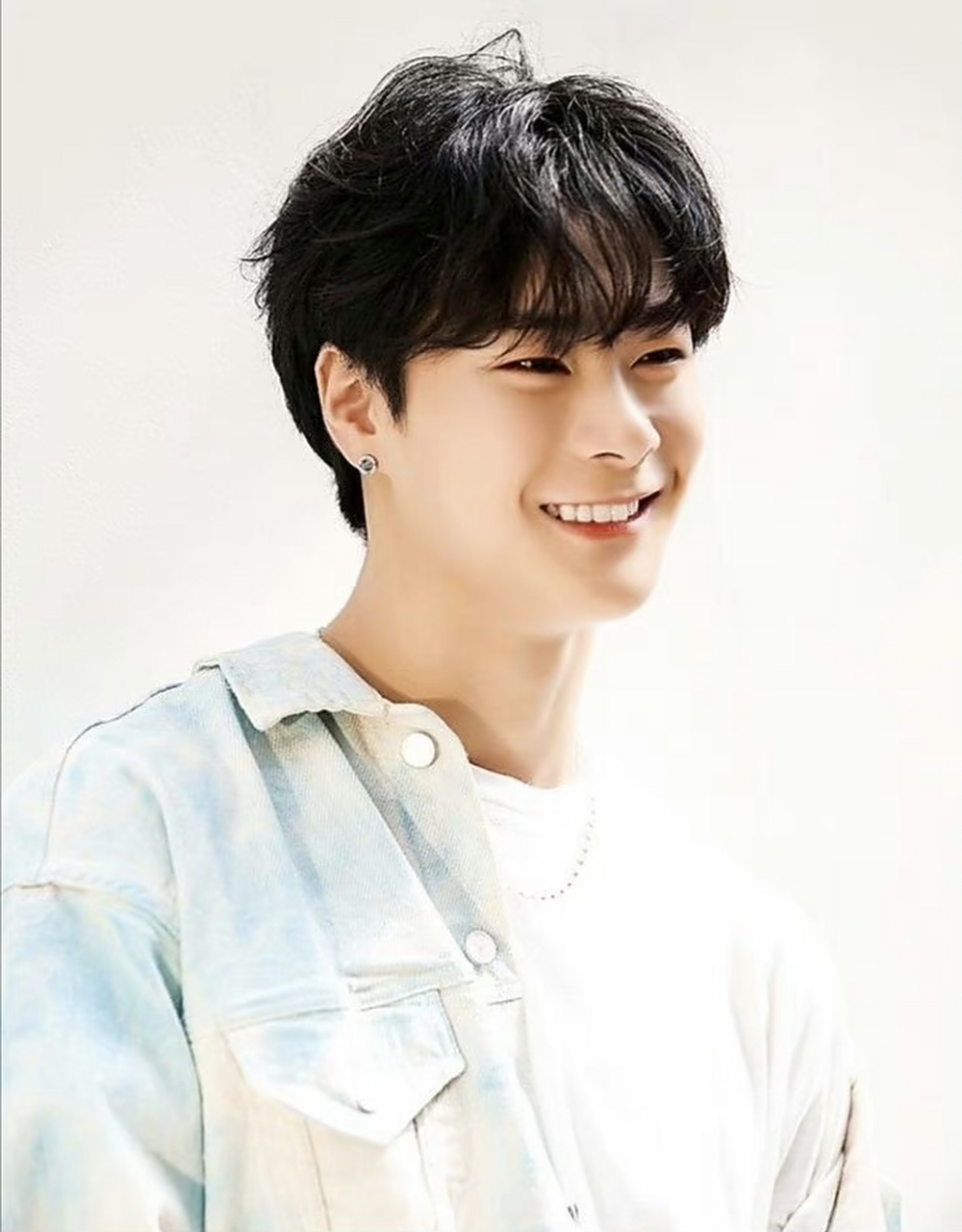 韩国爱豆组合astro成员文彬被发现在家中死亡 ,astro不是无名组合