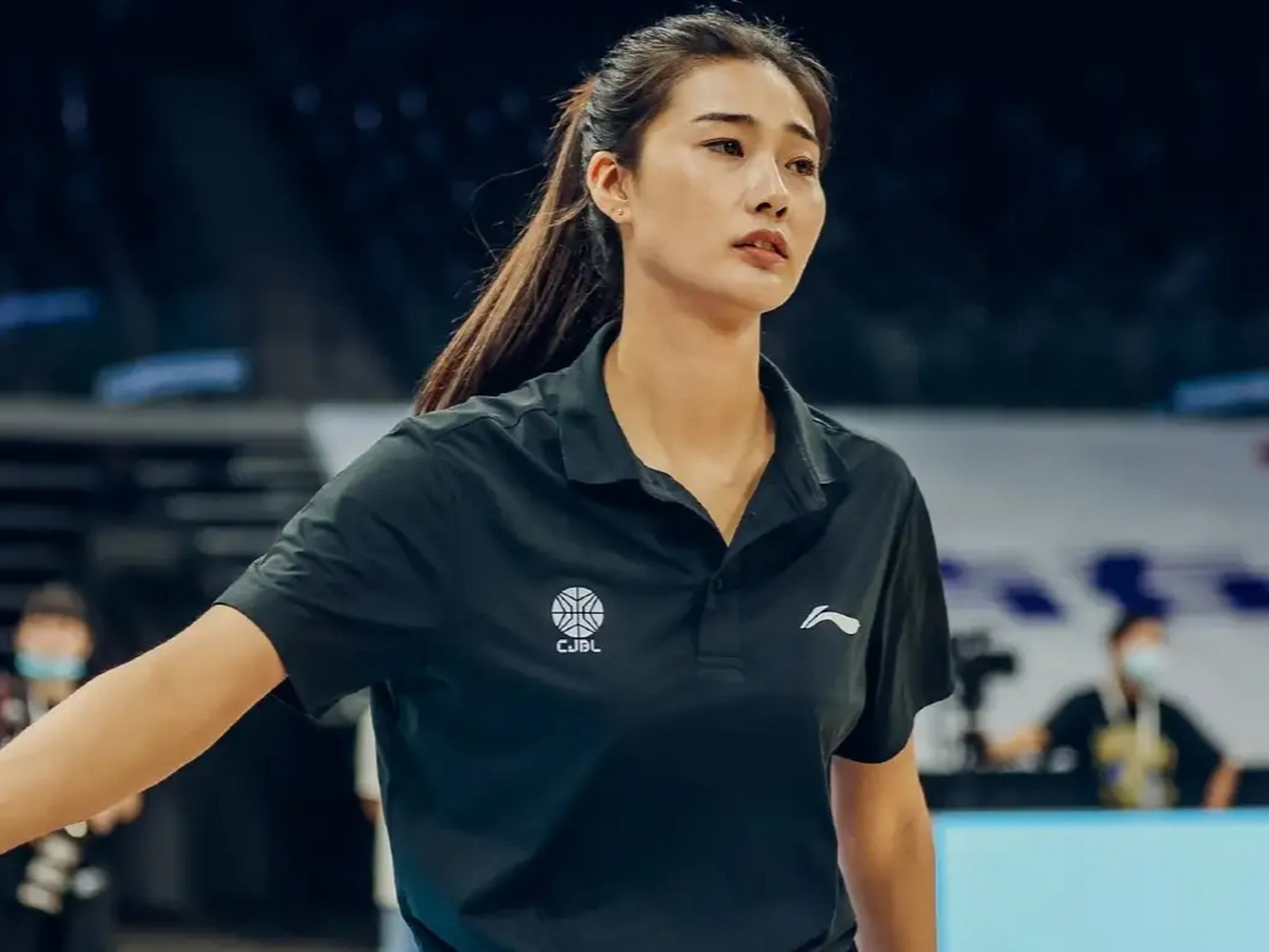 于红俊率队三月两夺冠 95后女教练又美又飒 全国体校u16篮球锦标赛,95