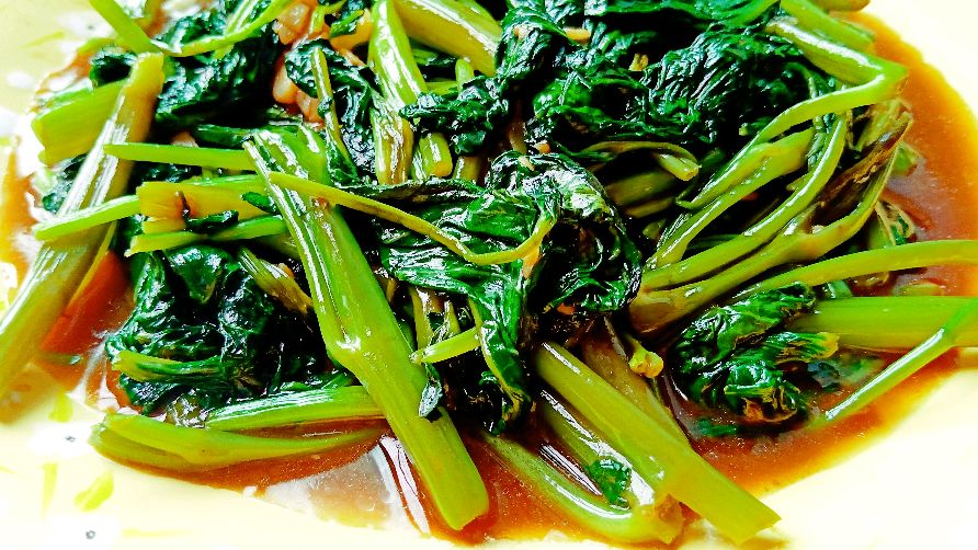 「蒜蓉空心菜」素菜美味,空心菜这么做大家都爱吃,三分钟出锅